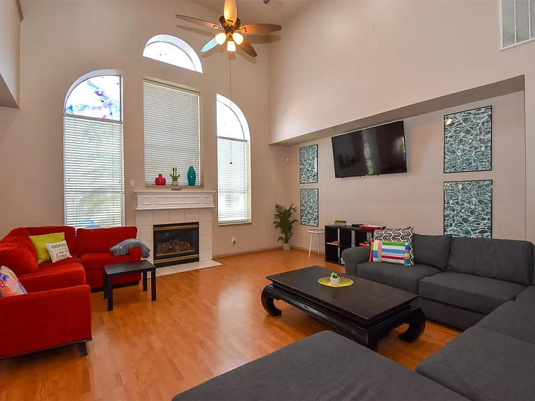 10102 White Oak Trail Ln — Photo 5