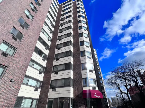 7337 S South Shore Dr APT 930, Chicago, IL 60649