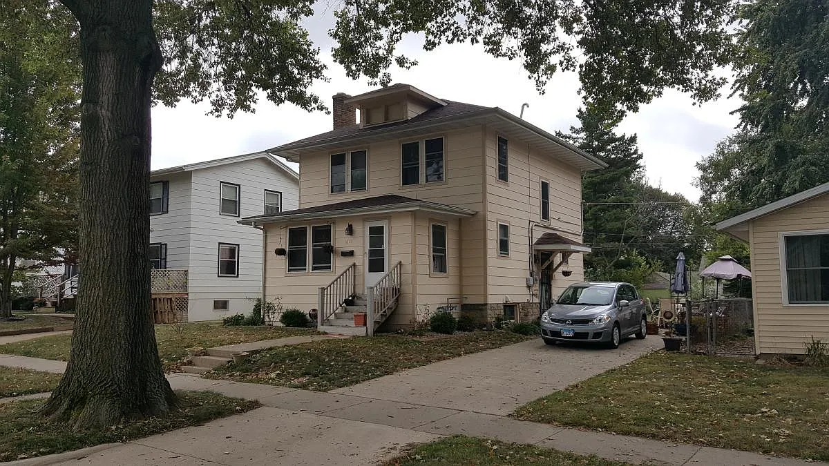 1615 W Park Ave photo 1