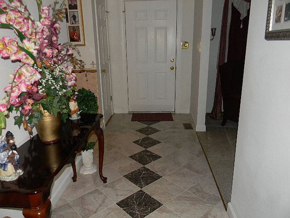 5th image of 58 Crescent Ct