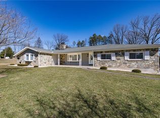 330 Wedgewood Rd, Bethlehem, PA 18017