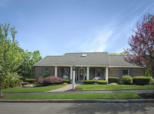 22 Pheasantwood Dr, Wakefield, MA 01880