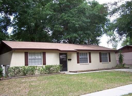 1st image of 810 Briarcliff Dr
