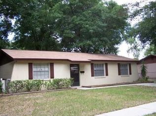 810 Briarcliff Dr, Valrico, FL 33594