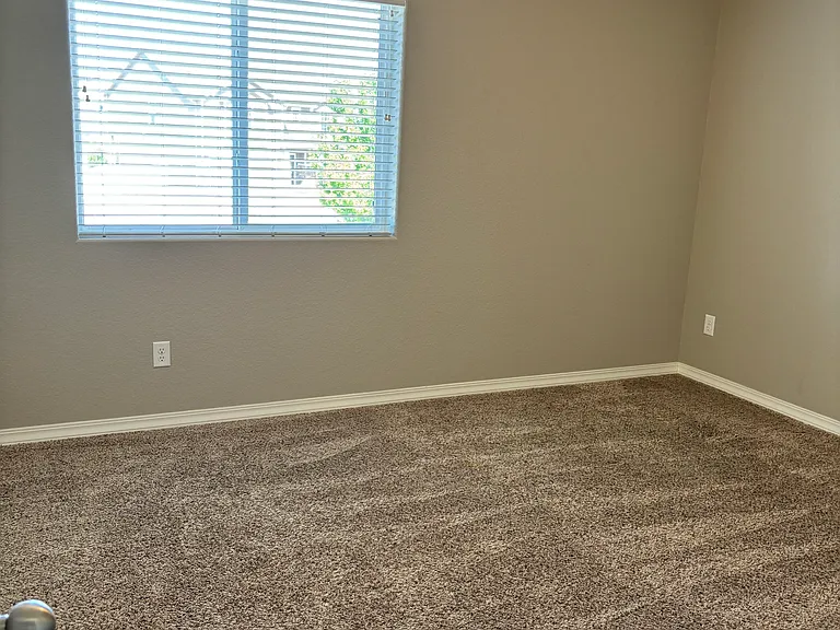 8405 Needle Drop Ct — Photo 16