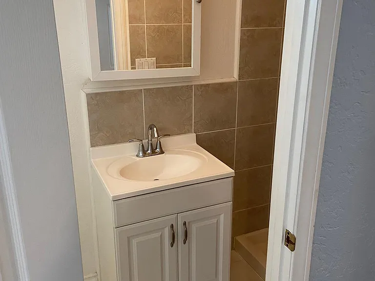 717 Oneonta Ave — Photo 13