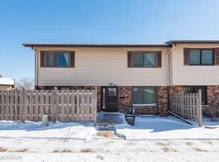 7330 Winthrop Way #18-1, Downers Grove, IL 60516