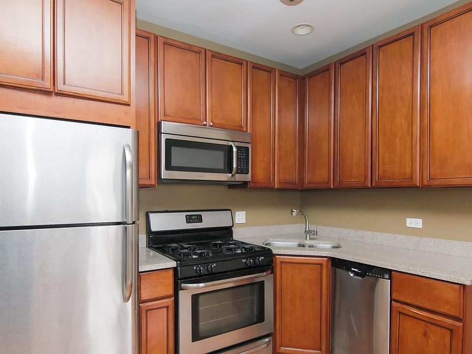 1st image of 3731 N Elston Ave