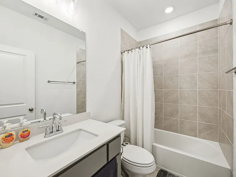 3325 Switch St — Photo 19