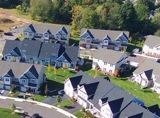 40 Tucker Way #1502, Pennington, NJ 08534