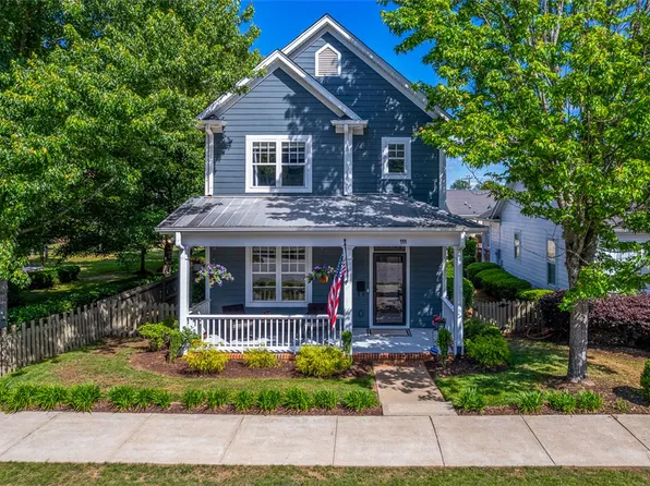 111 Mallard St, Greenville, SC 29601