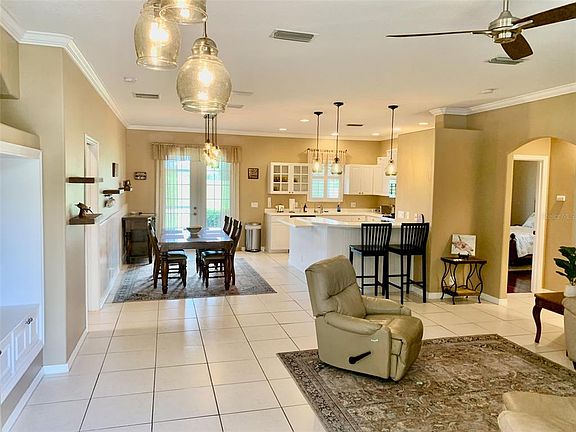 5th image of 2775 Royal Palm Dr
