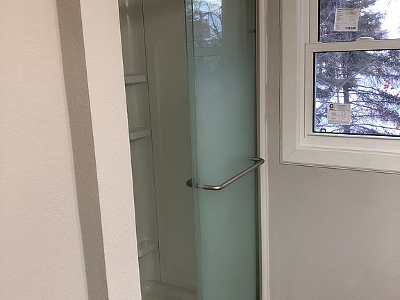 2nd floor bath shower
