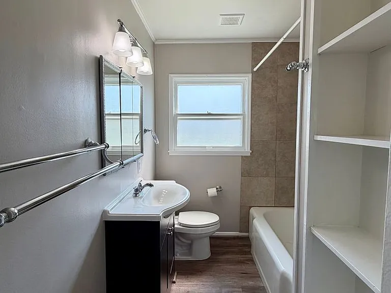1210 Potter Ave — Photo 11