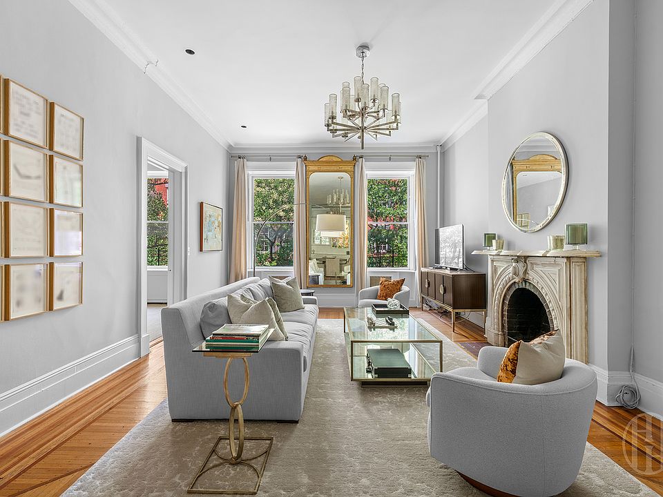 1st image of 24 E 11th St #2