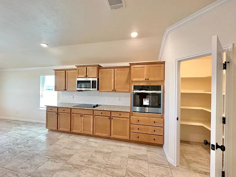 905 Galloway Dr — Photo 16