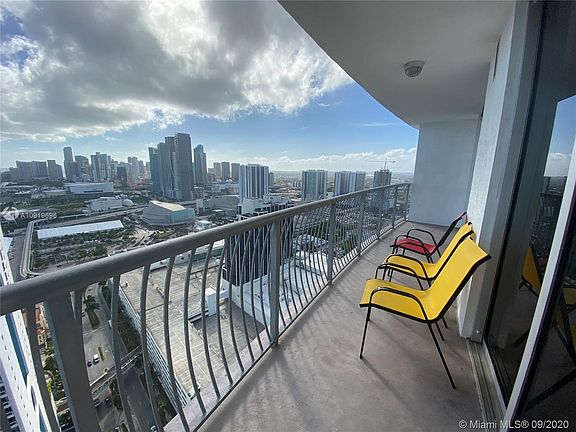 3rd image of 1750 N Bayshore Dr APT 4106