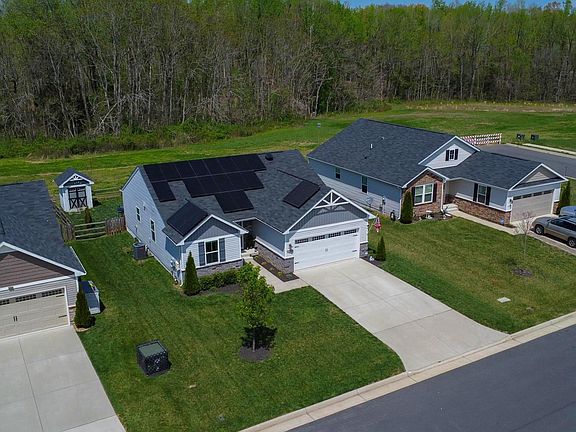 5th image of 11290 Emerald Dr
