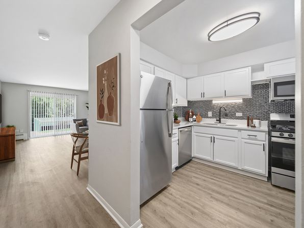 211 N Lincolnway #211-205