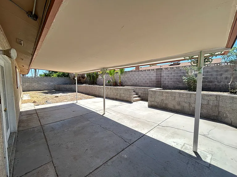 3979 Avonwood Ave — Photo 21