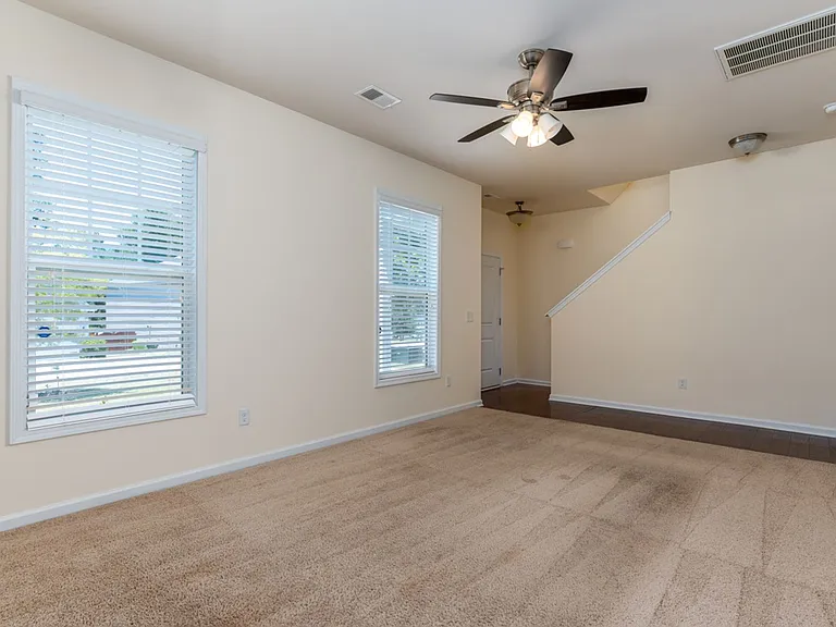 330 Gracemount Ln — Photo 8