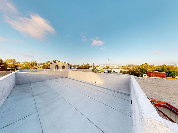 5th image of 5106 E Falls View Dr