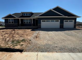 4570 Paul Ln, Green Bay, WI 54313