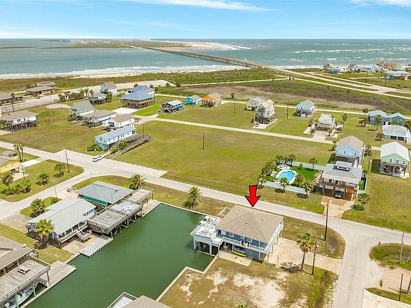 4th image of 202 Schooner Dr