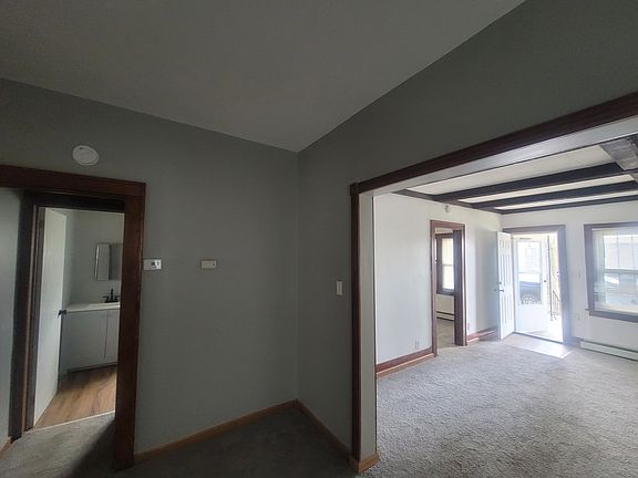 4th image of 1532 Hanover St