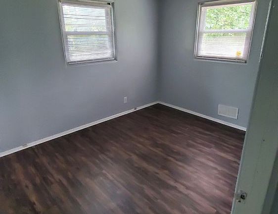2nd image of 4221 N Whittier Pl