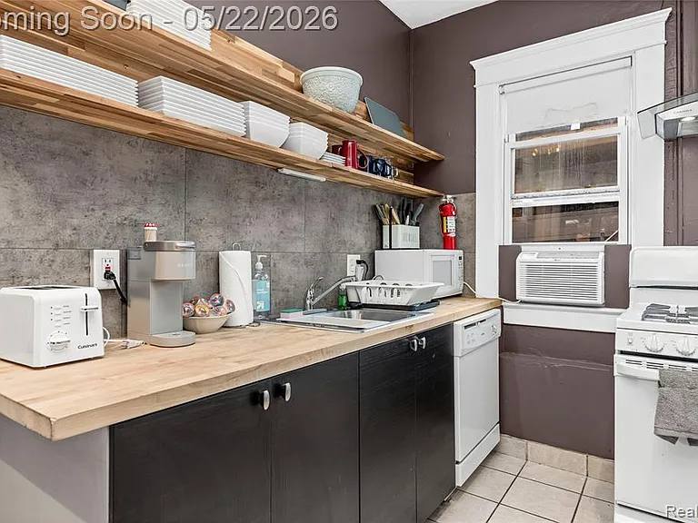 211 N Main St #1 — Photo 6