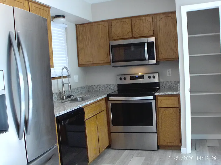 2516 Glen View Ave #B — Photo 4