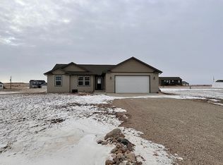 13658 Mulberry Loop NW, Williston, ND 58801