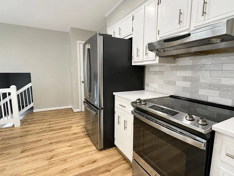 247 Brookside Ct — Photo 6