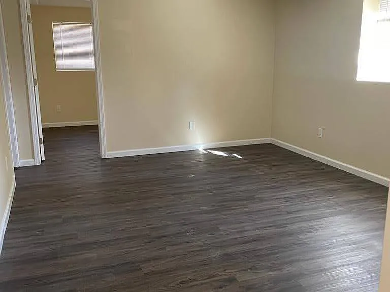 4670 Lindsey Dr — Photo 14