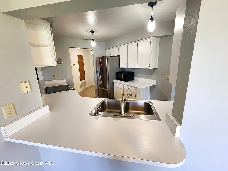1244 Lakeview Dr — Photo 9