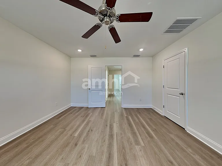 1040 Grafton Ridge Dr — Photo 14