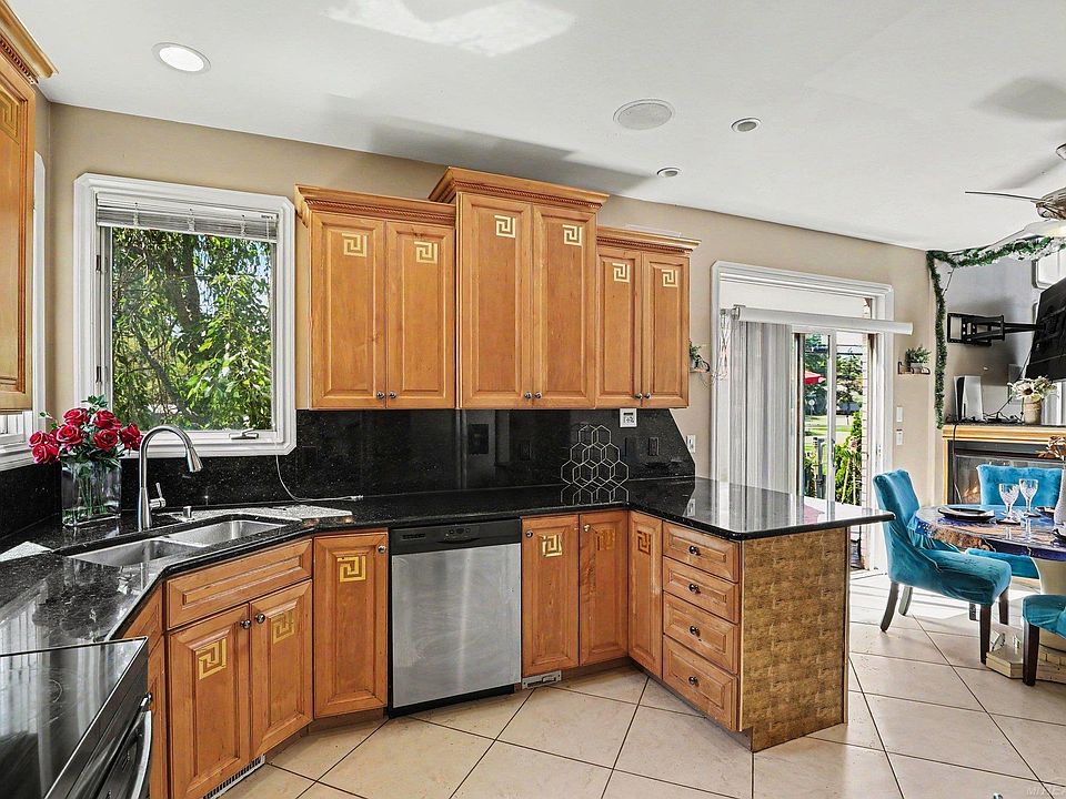 38035 Pointe Rosa St, photo 8