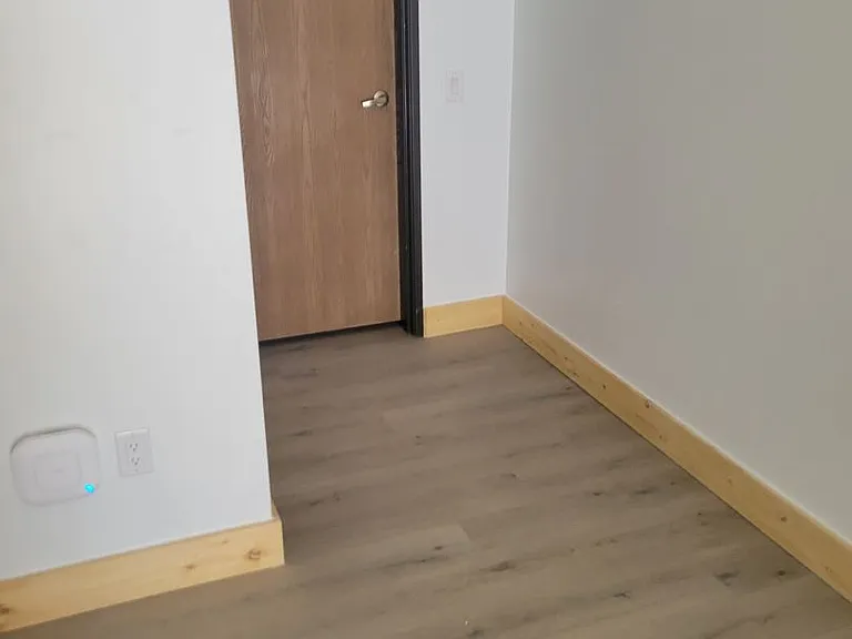 Ski Town Apartments — Photo 121