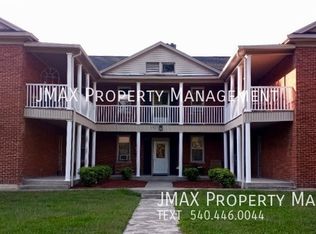 1737 Greenwood Rd SW APT 3, Roanoke, VA 24015
