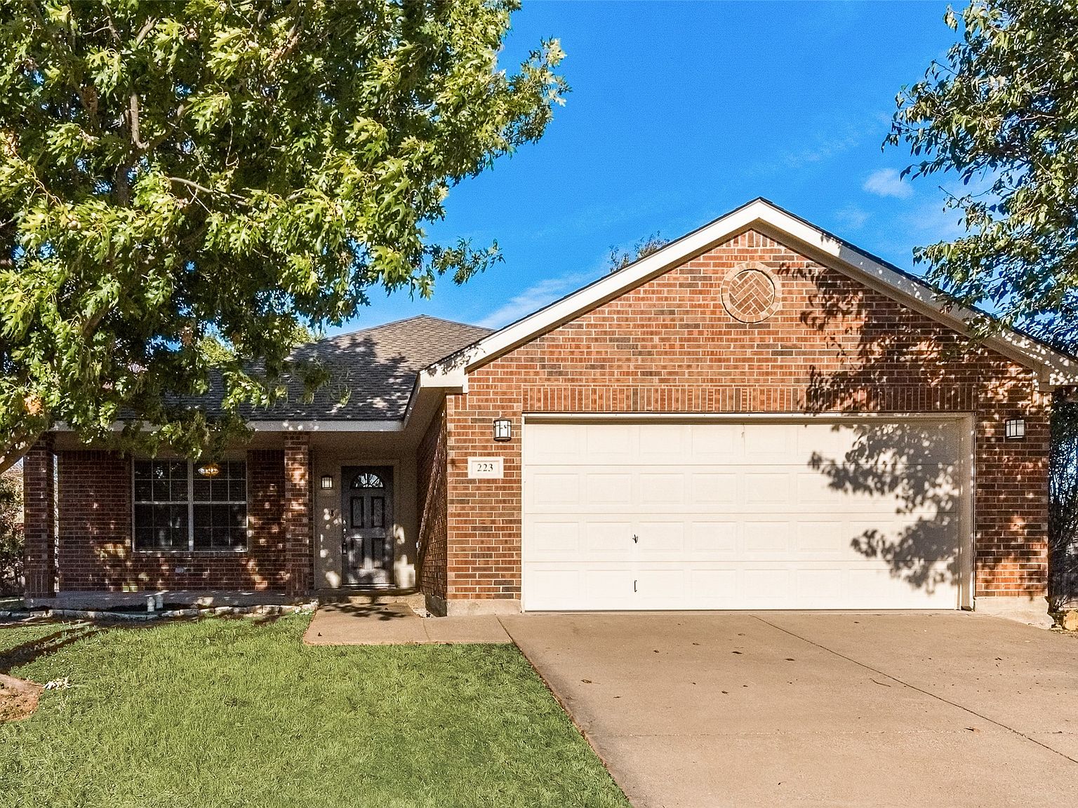 223 Gayleh Ln, Waxahachie, TX 75165 | Zillow