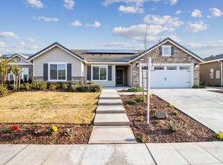 561 S Meridian Ave, Madera, CA 93636