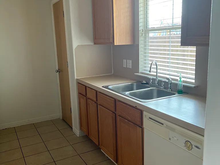 229 Marvin Cv — Photo 6