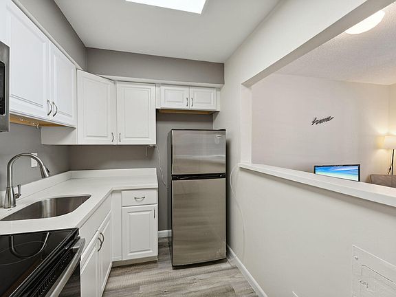 4th image of 1450 NE 170th Street #114