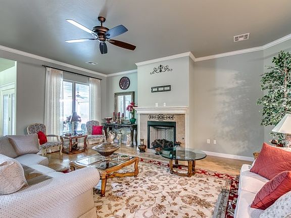 4th image of 14116 Oxford Dr