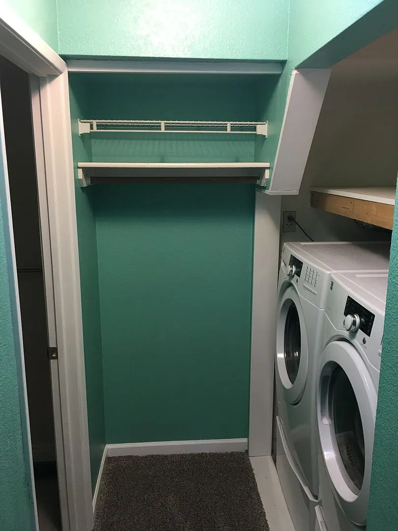 Rent Reduced Super Cute 2 Bed/2 Bath Next To Nau! Laundry In Unit! — Photo 3