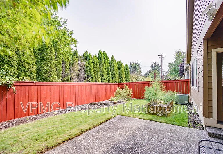 1403 SE 194th Pl — Photo 48