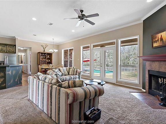 5th image of 1105 Faraway Island Dr