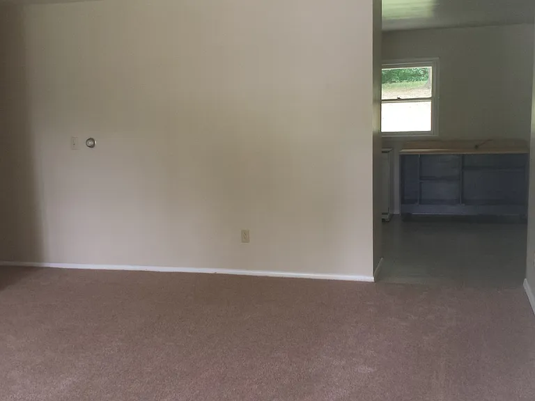 3301 N Valleyview Dr — Photo 7