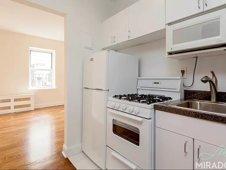 440 E 85th St #6J — Photo 5